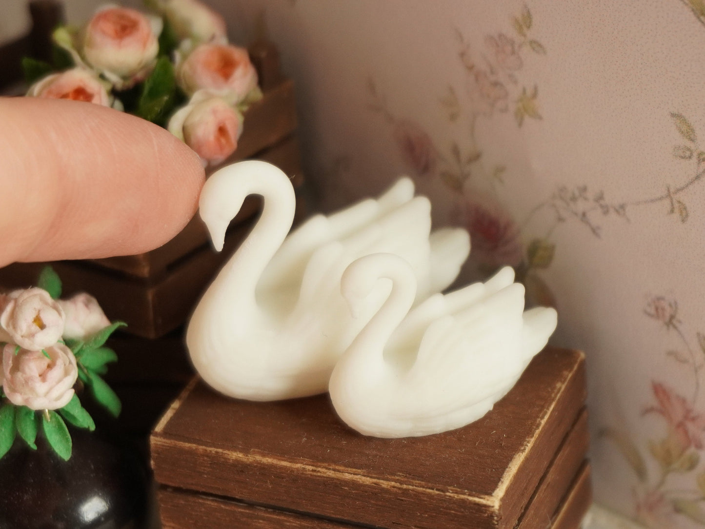 1:12 Scale Deco Swan | Dollhouse Miniatures 3D Print