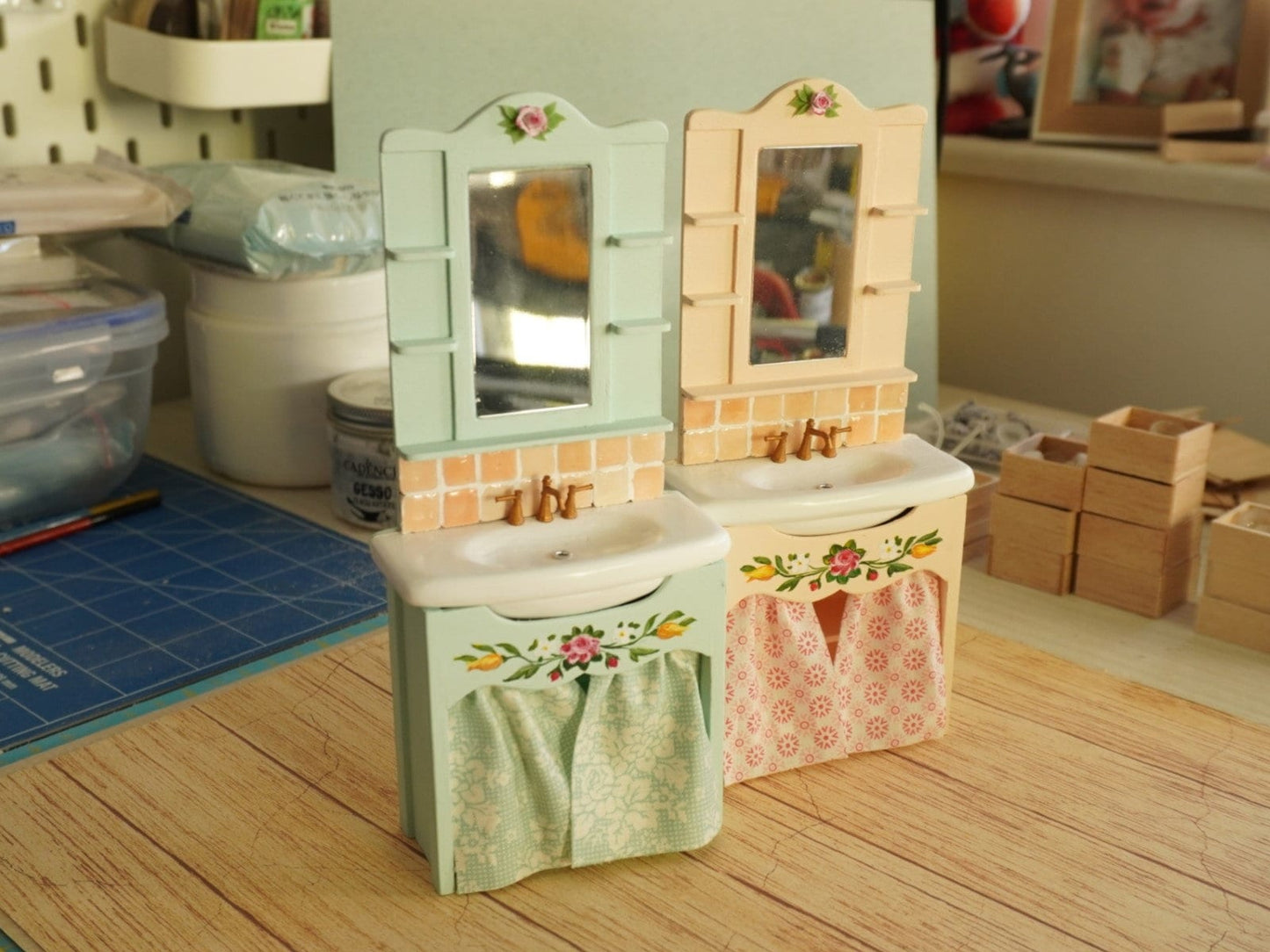 1:12 Scale Bathroom Sink | Dollhouse Vanity Table | Vintage Lavatory