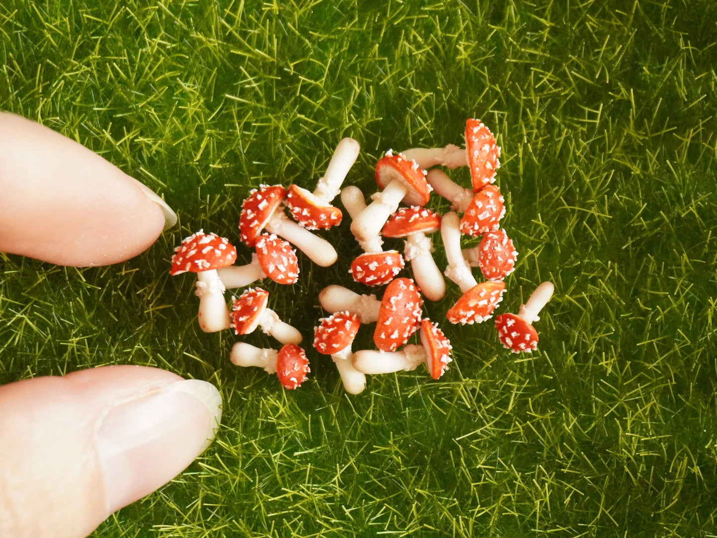 Miniature Fairy Mushrooms - Set of 3 pcs | 1:12 Scale Toadstools | Fly Agaric | Terrarium mushrooms