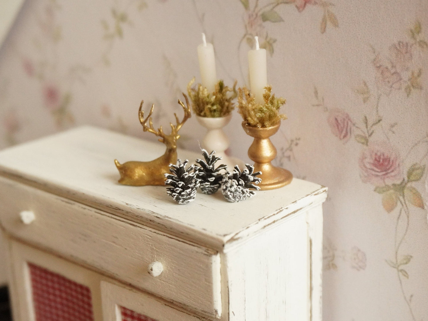 Dollhouse Miniature Pine Cones - Set of 3 pcs | 1:12 Scale Christmas Decor