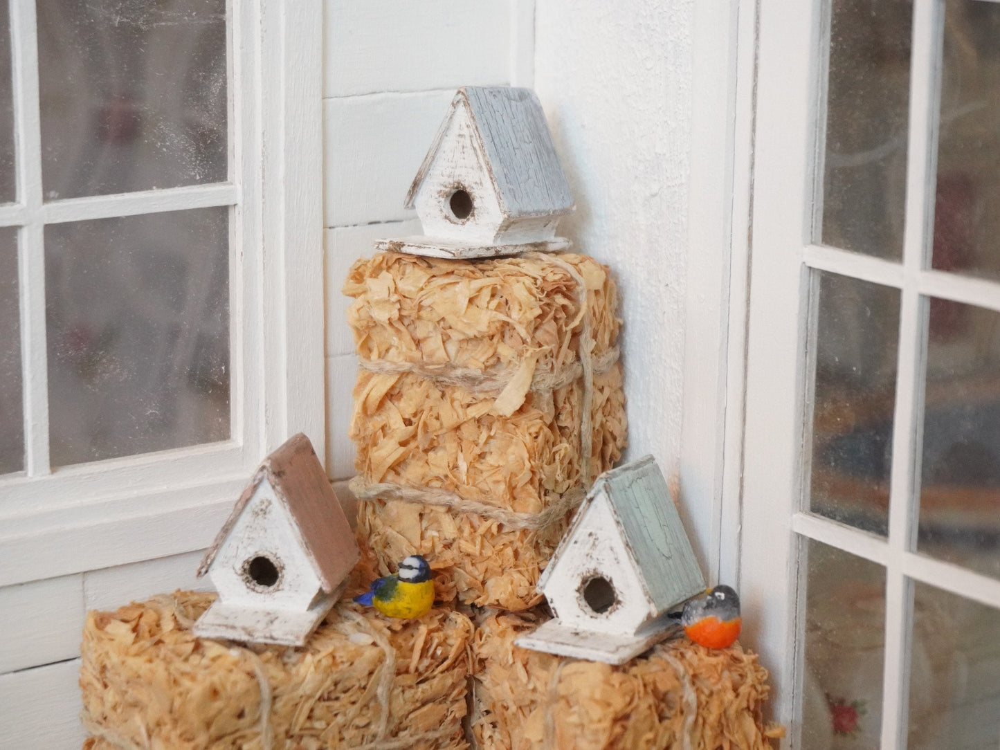 1:12 Scale Birdhouse | Dollhouse Miniature Garden Accessories | Dollhouse Decor