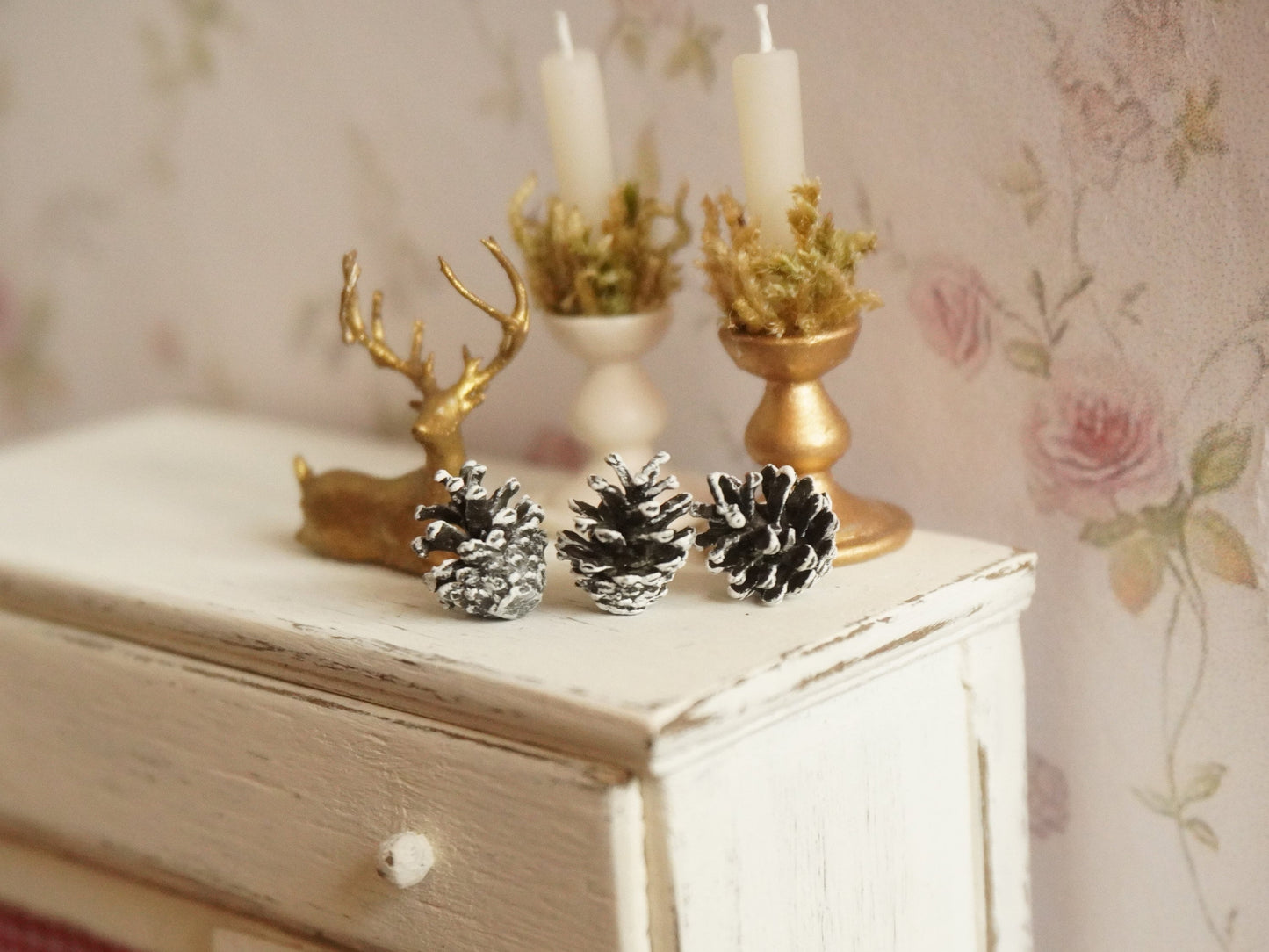 Dollhouse Miniature Pine Cones - Set of 3 pcs | 1:12 Scale Christmas Decor