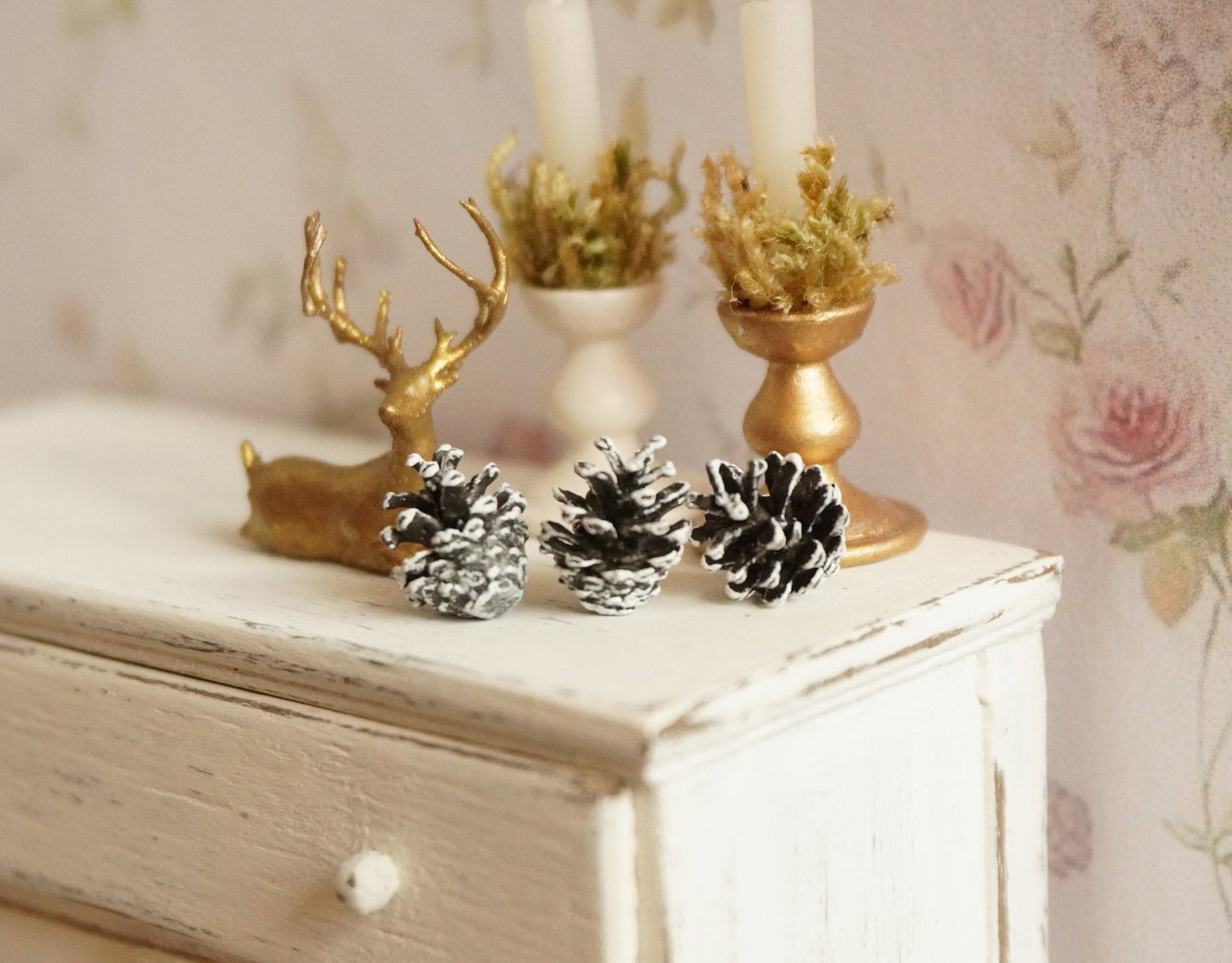 Dollhouse Miniature Pine Cones - Set of 3 pcs | 1:12 Scale Christmas Decor